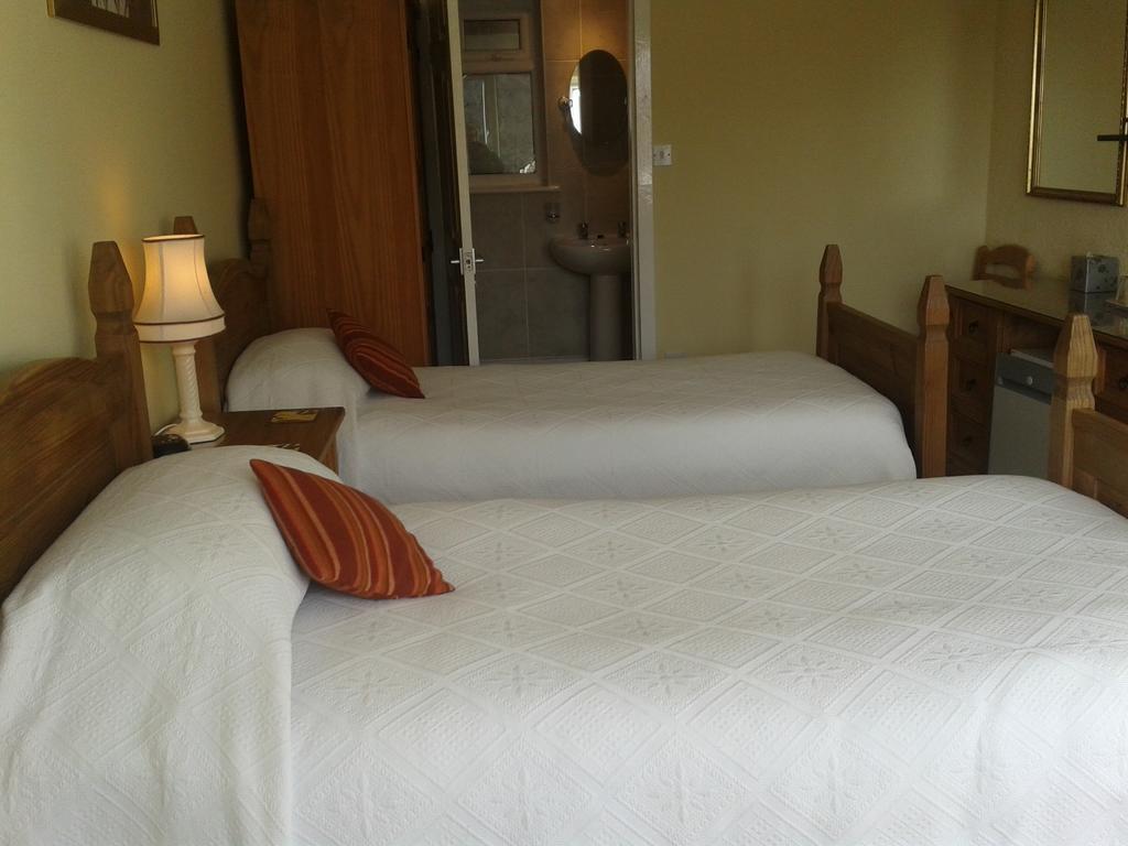 Groeslon Ty Mawr B & B Llanddeiniolen Room photo